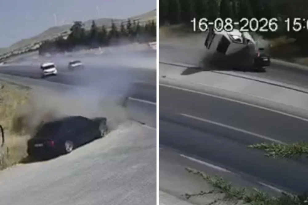 Feci Kazada Araçlar Birbirine Girdi: 2 Ölü, 1 Yaralı!