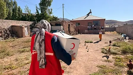 KAPILARI ÇALAN GÖNÜLLÜLER: DOĞUBAYAZIT’TA KİLOMETRELERCE UZANAN SESSİZ KÖPRÜNÜN SIRRI!