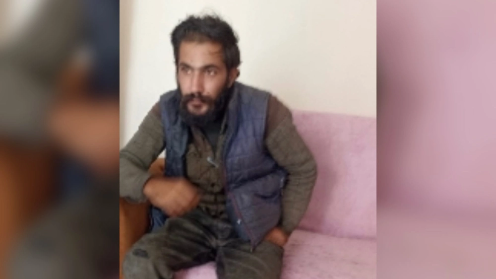 Doğubayazıt’ta 7 Yıl Sonra Kayıp 28 Yaşındaki Oğlunu Parkta Buldu