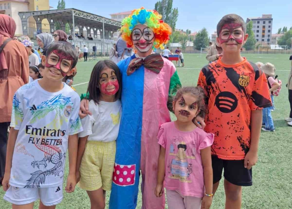 Patnos’ta Gençlik Festivali Büyük İlgi Gördü