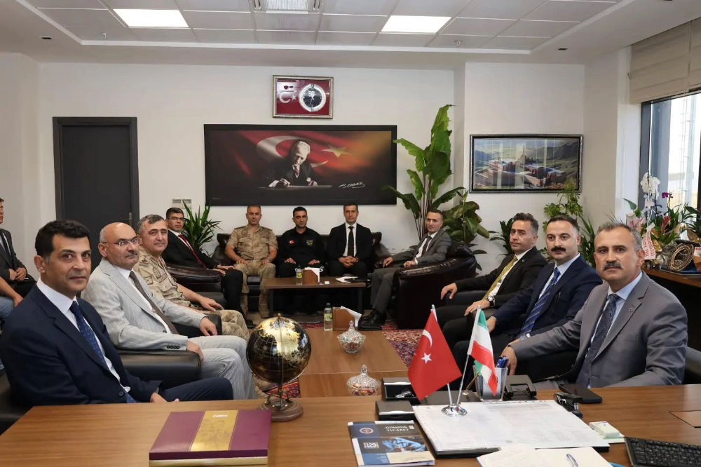 VALİ BOZKURT’TAN GÜRBULAK GÜMRÜK BÖLGE MÜDÜRLÜĞÜ’NE İADE-İ ZİYARET