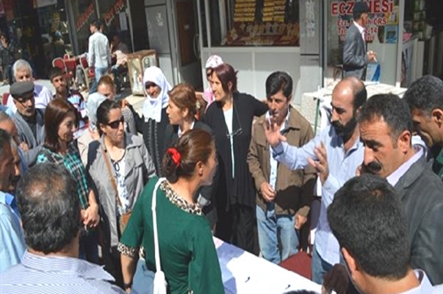 DOĞU BEYAZIT`TA HASTA TUTUKLULAR İÇİN İMZA KAMPANYASI