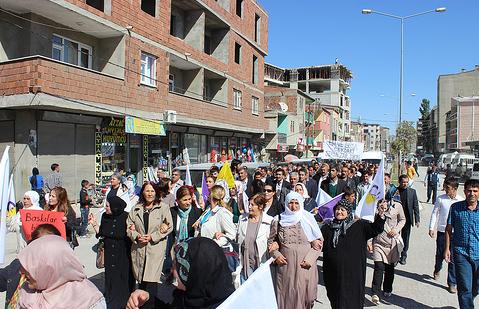 DOĞUBAYAZIT BDP PARTİ BİNASINA SİLAHLI SALDIRIYA KINAMA