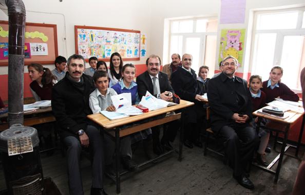 ÖĞRENCİLERE BURS SÖZÜ