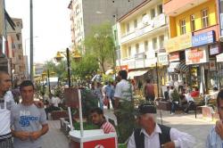 Sokak ve Kaldırımlar Kimin?...