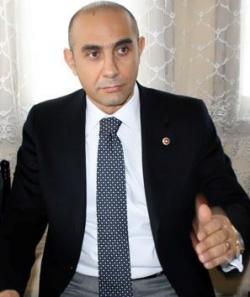 Cemal Kaya`ya Yumurtalı ve Makarnalı Protesto