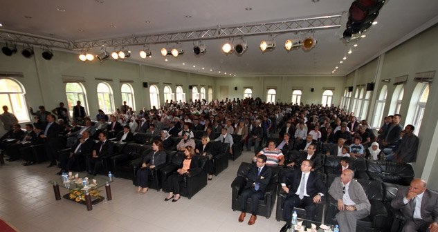DOĞUBAYAZIT`TA YAPTIRILAN KONUTLAR SAHİPLERİNE TESLİM EDİLDİ