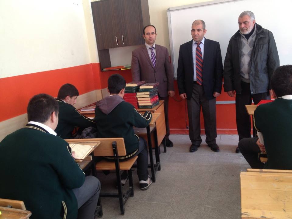 DAK ÖĞRENCİLERE KURAN-I KERİM DAĞITTI